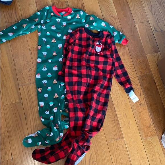 2 NEW fleece footed holiday pajamas